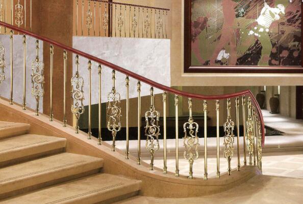 楼梯扶手生产厂家给酒店定做了豪华铝艺扶手(图1)